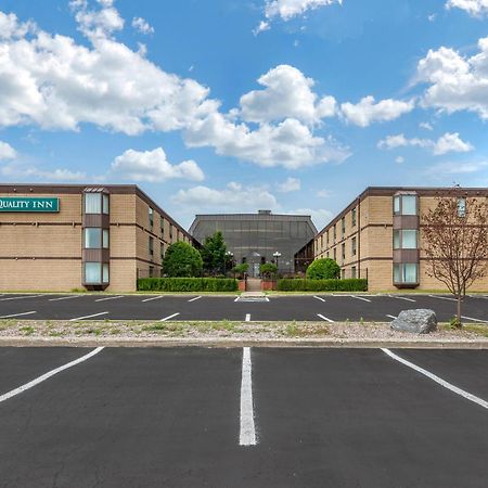 Quality Inn & Conference Centre Мидланд Екстериор снимка